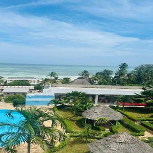 Sea Crest Hotel